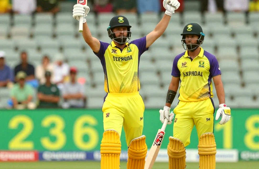 चेपॉक का पीछे का दरवाज़ा: CSK के बैकरूम में मॉर्केल और बैटी, और वह नुक़सान जो ख़ुशख़बरी में दब गया चेपॉक का पीछे का दरवाज़ा: CSK के बैकरूम में मॉर्केल और बैटी, और वह नुक़सान जो ख़ुशख़बरी में दब गया